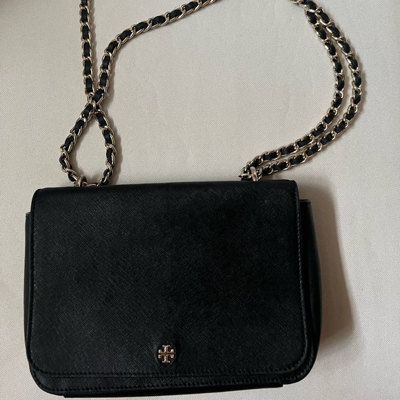 Black Tory Burch shoulder bag with black and gold chain strap front closure - Picture 1 of 4